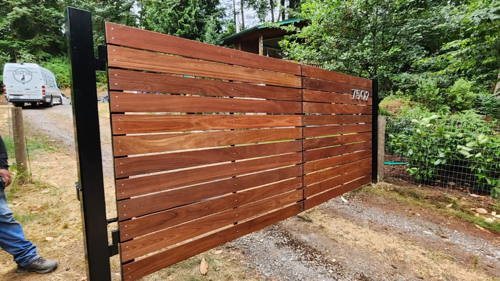 Automated gate system with electric opener