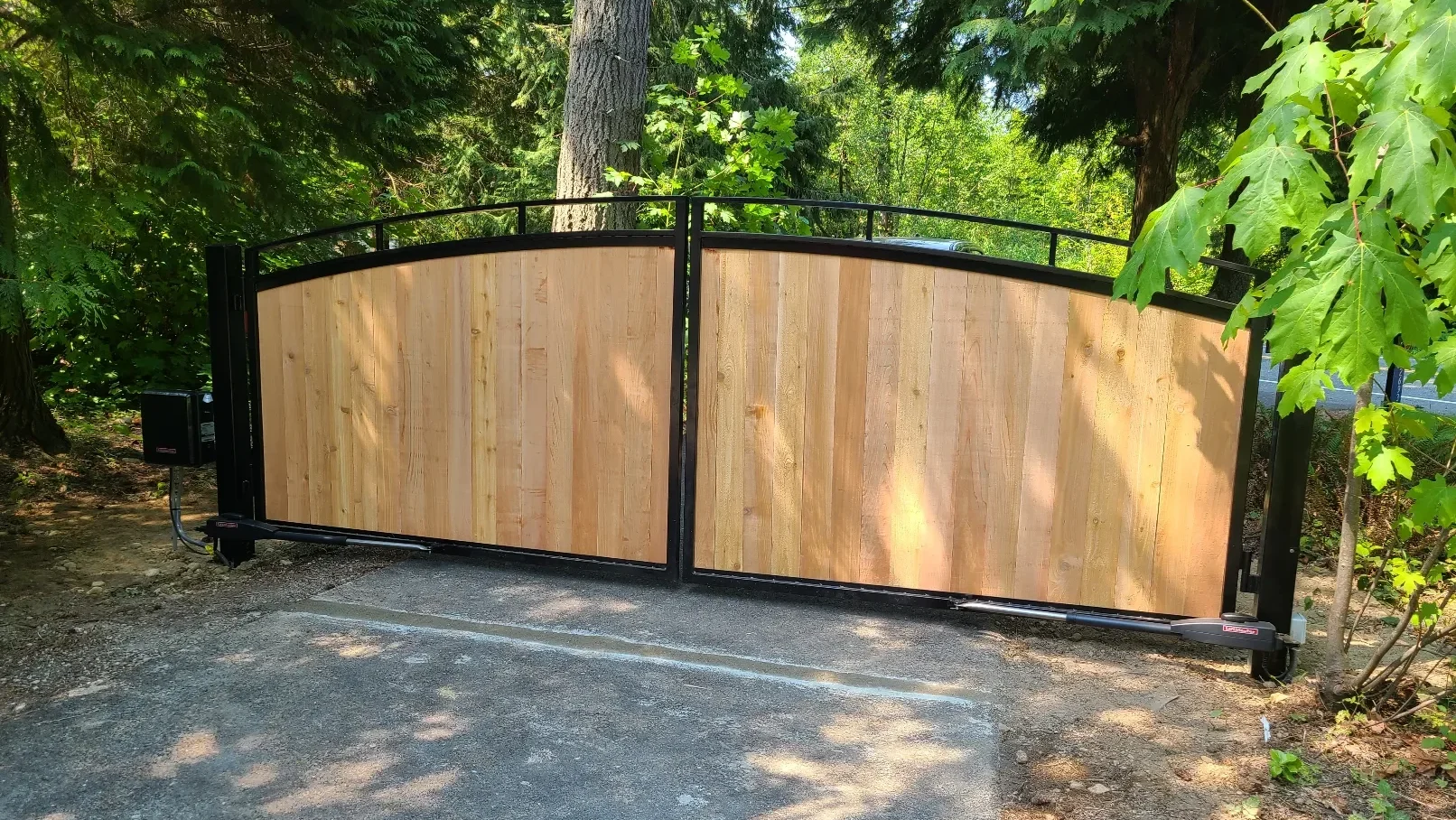 Florida home with automated swing gate system