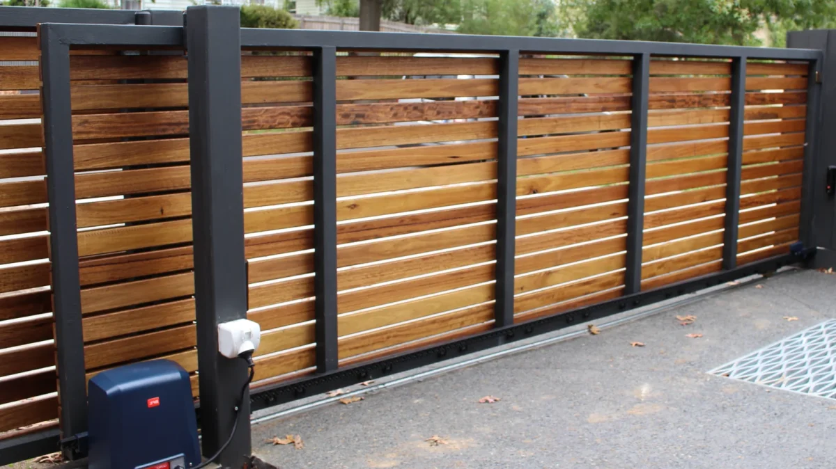 Automated fence gates in florida