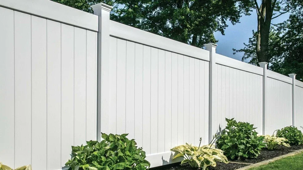 Vinyl Private Fencing Installation in Florida