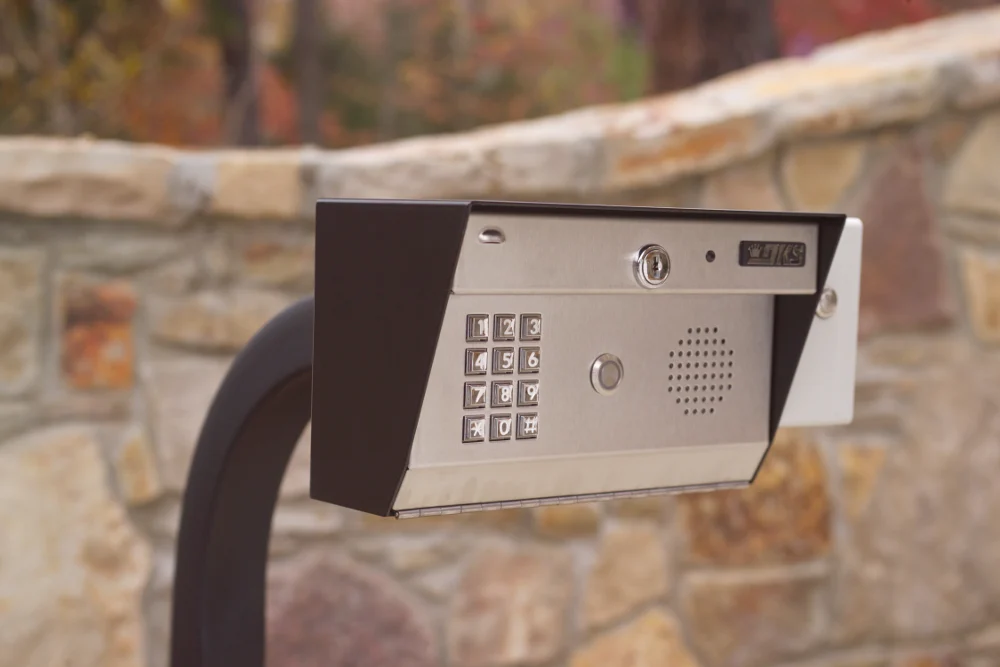 Access control driveway gates