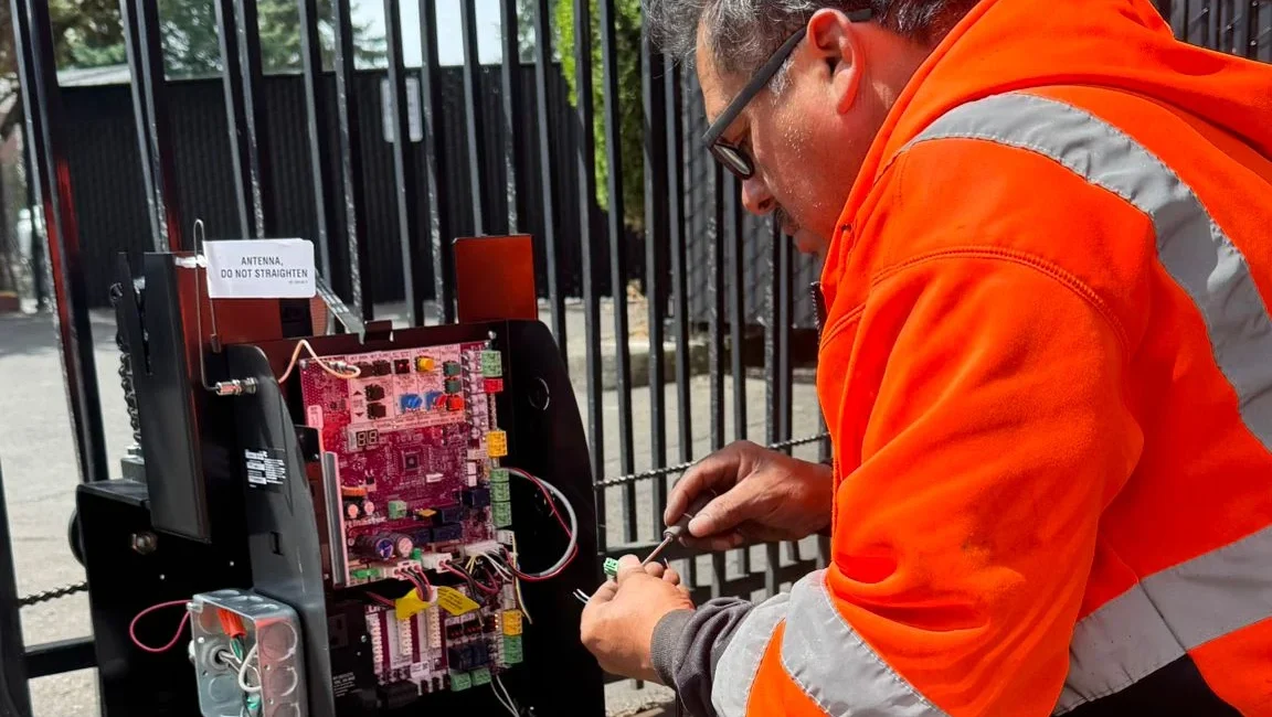 Commercial gate operator repair and maintenance