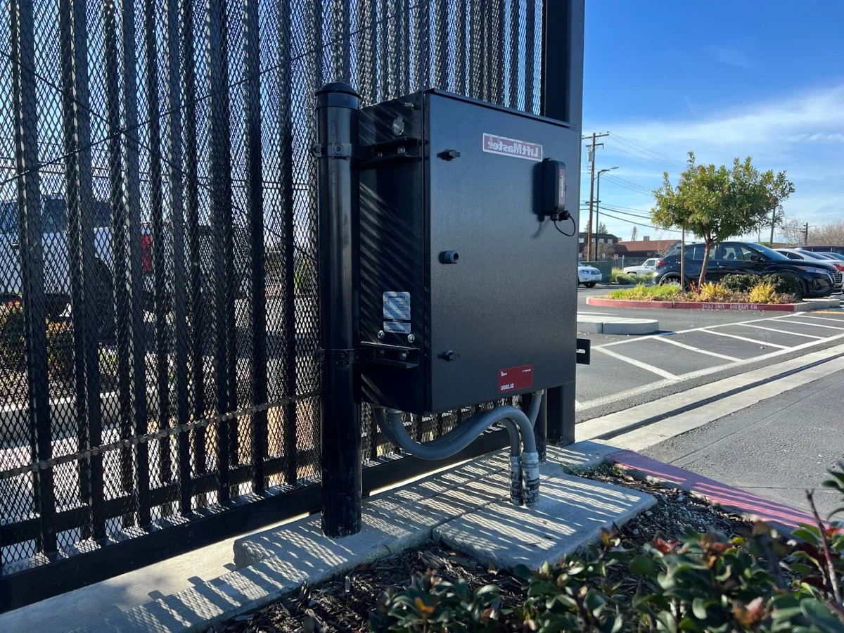 Liftmaster automatic sliding driveway gate operator motor